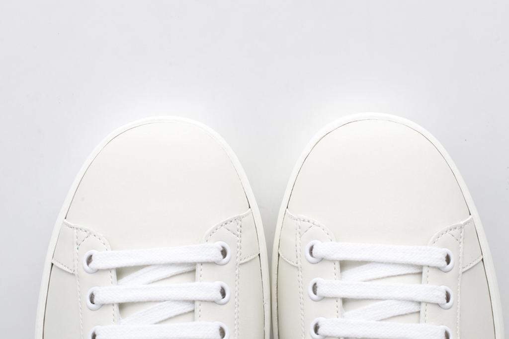 Women s Ace sneaker with bee